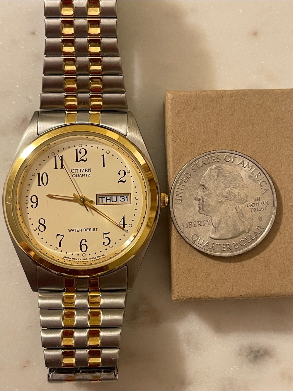 Preowned like New Condition Citizen Men’s watch Two-Tone with Stretch Bracelet. - Picture 7 of 11